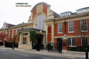 Bygningen som den private indkvartering ligger i + 29 billeder