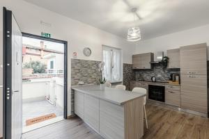 Kuchyň nebo kuchyňský kout v ubytování Tury's House