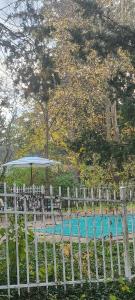 Bazén v ubytování Joyful Manor nebo v jeho okolí