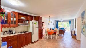 Nhà bếp/bếp nhỏ tại Renaissance Residence Cabarete