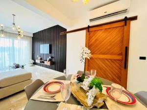 Posezení v ubytování Paradise Pool Front and Beach Condo at Punta Cana