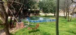 La alberca dentro o cerca de Camp Hogo Kavango