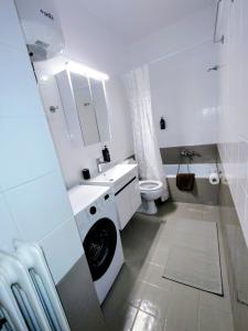 Koupelna v ubytování Joanna's House