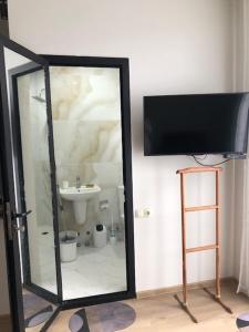 Ένα μπάνιο στο Three Pines