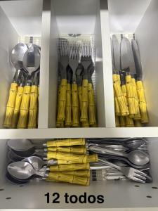 グァラトゥバにあるLuxury, Charm and Comfort in Guaratubaのギャラリーの写真