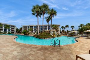 Πισίνα στο ή κοντά στο High Pointe 3333