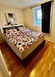 Postel nebo postele na pokoji v ubytování Riverside + 36 fotografií