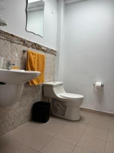 Koupelna v ubytování Casa Histórica Deluxe Cumbayá + 44 fotografií