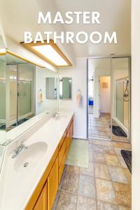 Koupelna v ubytování Blue River Oasis