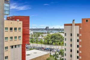 Общий вид на город Майами или вид на город из апартаментов/квартиры