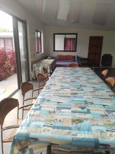 Gallery image of Didier house in Teahupoo