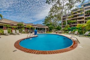 Bazén v ubytování Valley Isle Resort Unit 802 nebo v jeho okolí