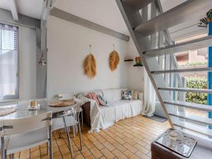 Posezení v ubytování Maison à 350m de la plage avec terrasse, 4 pers., parking privé, Biscarrosse - FR-1-521-243