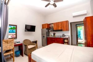 Η κουζίνα ή μικρή κουζίνα στο ZenBreak Hammock Suite PatPat