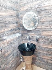 Ένα μπάνιο στο NEIL & NIAL Home Stay +5 φωτογραφίες