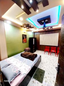 Μια τηλεόραση ή/και κέντρο ψυχαγωγίας στο NEIL & NIAL Home Stay