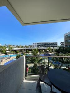 Hồ bơi trong/gần Studio Completo em Muro Alto com Lazer de Resort e Praia a 150m