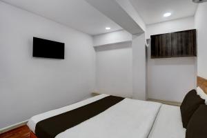 Gallery image of Hotel O RTO Office Surat Formerly Krishna Rooms in Surat