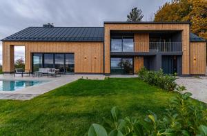 Kolam renang di atau dekat dengan Blacksmith house Luxury Design Villa with Private Spa and Nature Views +19 gambar