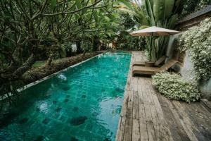 Bazén v ubytování Gallery House at Semadi Living nebo v jeho okolí