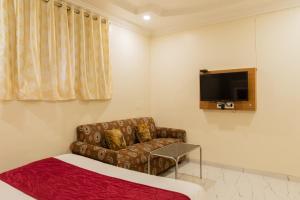 ムンバイにあるHotel Stay Land Inn Versovaのギャラリーの写真