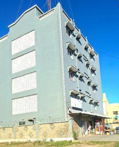 Το κτήριο όπου στεγάζεται  το διαμέρισμα