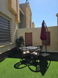 Αίθριο ή υπαίθριος χώρος στο استديو انيق مع جلسه خارجيه