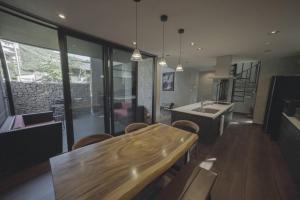 Η κουζίνα ή μικρή κουζίνα στο RIVER VIEW HOUSE-Sauna-