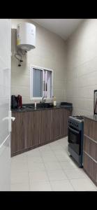 Η κουζίνα ή μικρή κουζίνα στο Aljoud homerest