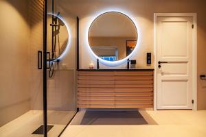 Ένα μπάνιο στο Reinebringen Trail House +28 φωτογραφίες