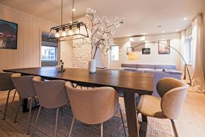 Φωτογραφία από το άλμπουμ του Reinebringen Trail House σε Moskenes