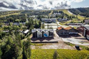 une vue aérienne d'une station de montagne dans l'établissement Lindvallen Ski Resort - Sauna - 6 Guests, à Sälen