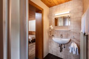 Un baño de Appartment Danterhof 46 fotos más
