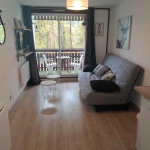 Un lugar para sentarse en La Foux d'Allos STUDIO 4 PERSONNES 23m2 résidence les Etoiles
