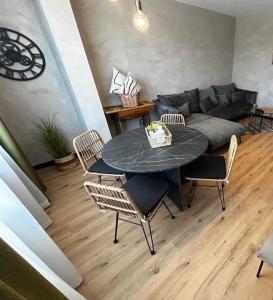Un lugar para sentarse en Central Apartment