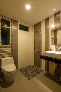 Ванная комната в Living Chilled Koh Tao