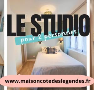 Postel nebo postele na pokoji v ubytování Le studio - La maison de la côte des légendes