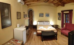 Ένα ή περισσότερα κρεβάτια σε δωμάτιο στο The Wooden Nest, Cozy Private Room +1 φωτογραφίες