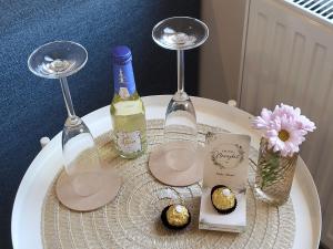 Fotografie z fotogalerie ubytování CJS Apartments - Chill or Drive am Nürburgring, Free Parking, WLan, Spacious Rooms, Quiet Location v destinaci Rodder