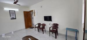 Μια τηλεόραση ή/και κέντρο ψυχαγωγίας στο Happy chennai home stay