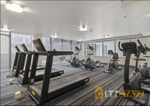 Fitness centrum a/nebo fitness zařízení v ubytování Pretty Penthouse - Close to ANU