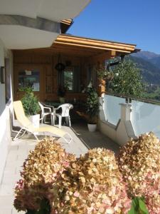 Nespecifikovaný výhled na hory nebo výhled na hory při pohledu z apartmánu + 1 fotografie