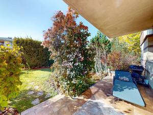 En have udenfor Rose Residence 2 Bedrooms, Terrace, Parking