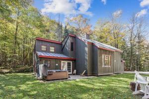 Το κτήριο όπου στεγάζεται  η παραθεριστική κατοικία