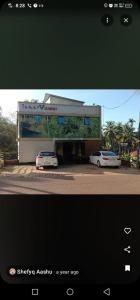 Το κτήριο όπου στεγάζεται  το καταφύγιο +12 φωτογραφίες