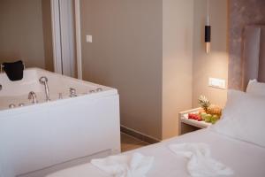 Foto dalla galleria di Elba Luxury Hotel a Durrës