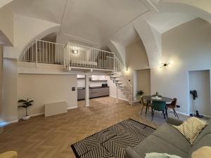 Cuisine ou kitchenette dans l'établissement Creative loft at Garda lake