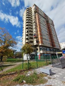 Το κτήριο όπου στεγάζεται  το διαμέρισμα