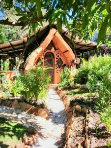 Vonkajšia záhrada v ubytovaní Recanto das Corujas