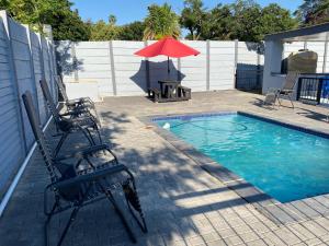 Πισίνα στο ή κοντά στο The Palms Guest House